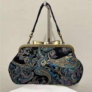 Chic Handmade Cowhide Embroidered Floral Print Bowknot Kisslock Purse/Crossbody